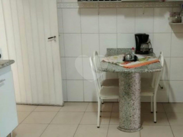 Sobrado à venda com 4 quartos, sendo 1 suíte,  em Jaçanã, São Paulo, SP