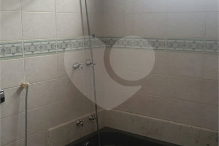 Sobrado à venda ou para alugar com 4 quartos, sendo 2 suítes, em Vila Congonhas, São Paulo, SP