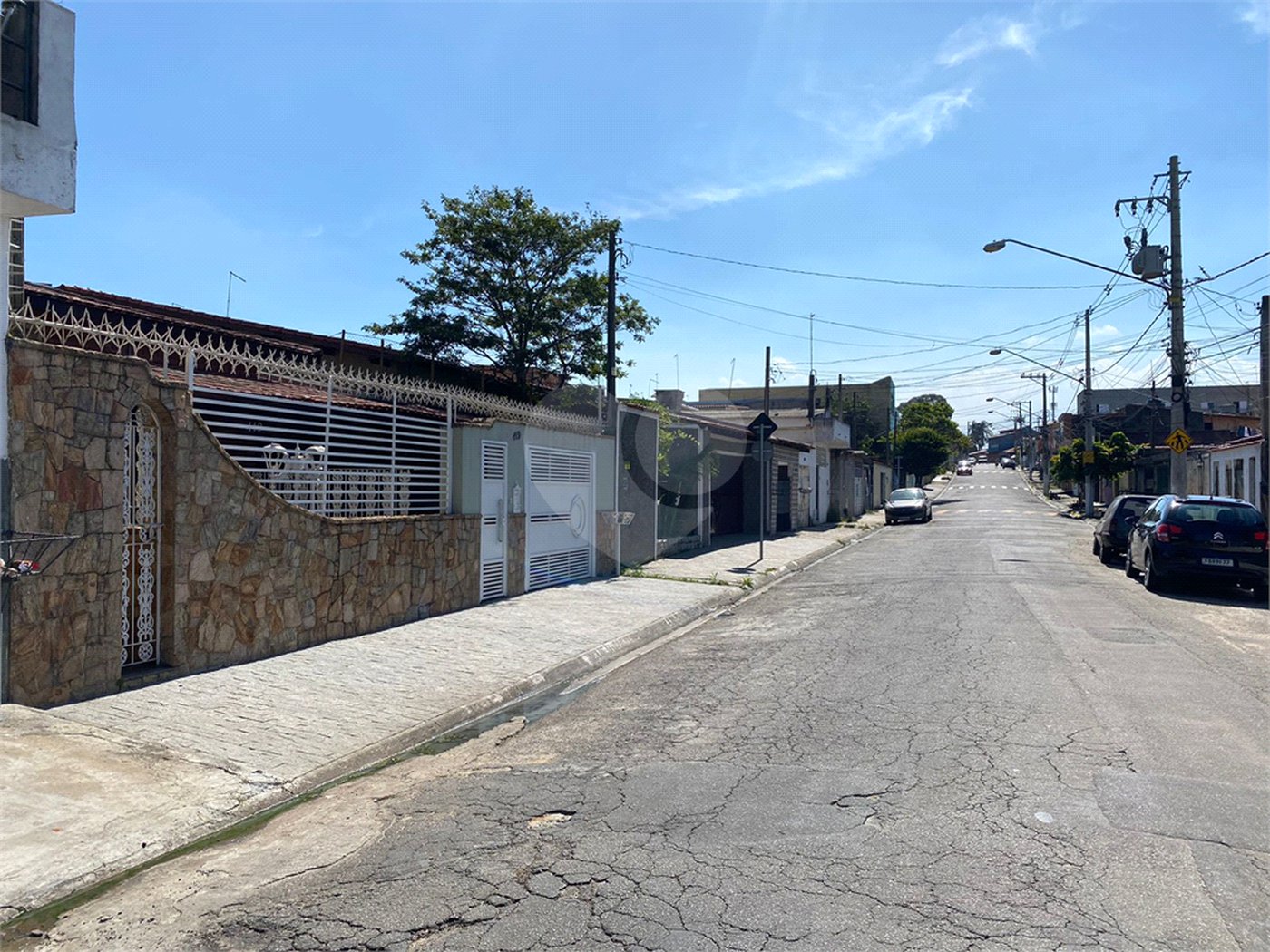 Casa à venda com 3 quartos, sendo 1 suíte,  em Parque Santa Rosa, Suzano, SP