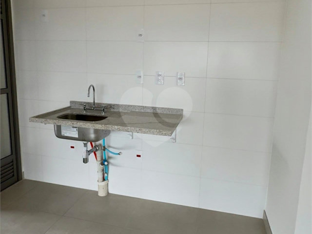 Apartamento à venda com 2 quartos, sendo 1 suíte,  em Alto da Boa Vista, São Paulo, SP