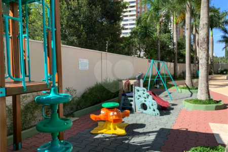 Apartamento à venda com 2 quartos, sendo 1 suíte, em Vila Andrade, São Paulo, SP