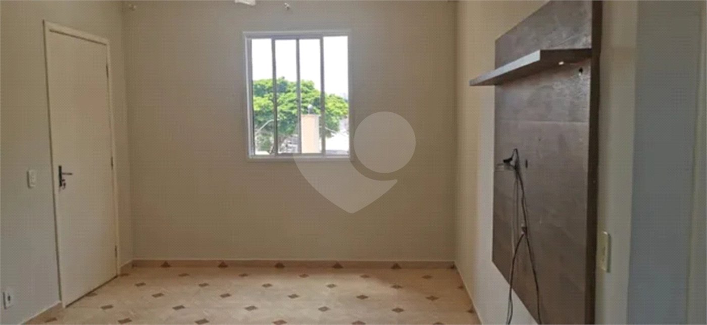 Apartamento à venda com 2 quartos em Vila São José, Taubaté, SP