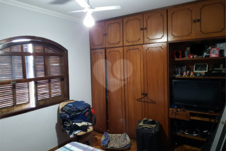 Sobrado à venda com 3 quartos, sendo 1 suíte, em Vila Gustavo, São Paulo, SP