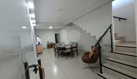 Sobrado à venda com 5 quartos em Jardim Bela Vista, Itapetininga, SP