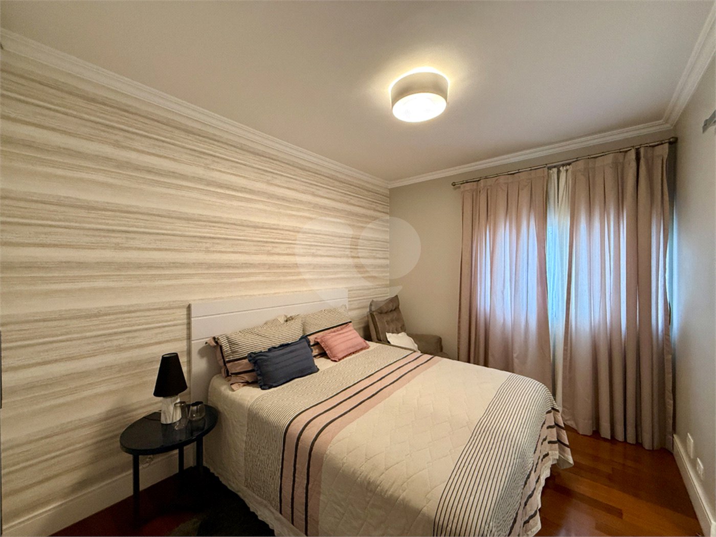 Apartamento à venda com 3 suítes em Campo Belo, São Paulo, SP
