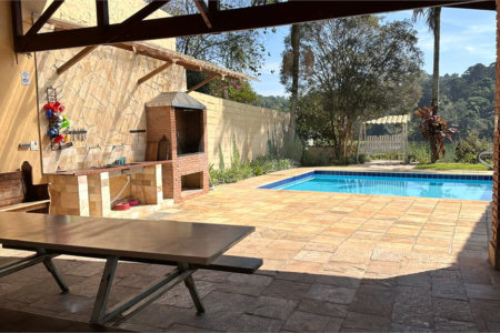 Casa à venda com 8 quartos, sendo 4 suítes, em Eldorado, Diadema, SP