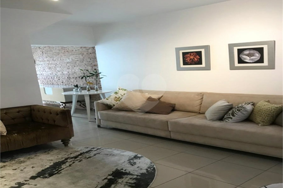 Sobrado à venda com 3 quartos, sendo 1 suíte,  em Santa Teresinha, São Paulo, SP