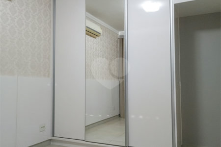 Sobrado à venda com 4 quartos, sendo 1 suíte, em Reserva San Gabriel, Ribeirão Preto, SP