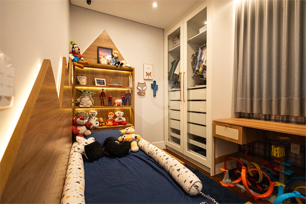 Apartamento à venda com 5 quartos, sendo 4 suítes,  em Parque Reboucas, São Paulo, SP