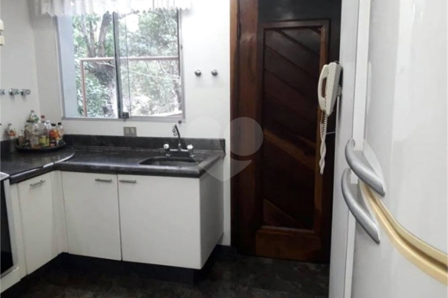 Sobrado à venda com 6 quartos, sendo 2 suítes, em Horto Florestal, São Paulo, SP