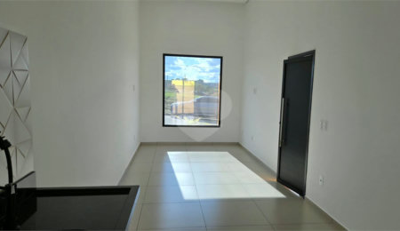 Casa à venda com 2 quartos, sendo 1 suíte,  no condomínio Tivolli, Itapetininga - SP