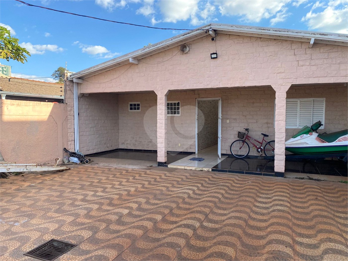 Casa à venda ou para alugar com 10 quartos no Centro, Ponta Porã, MS