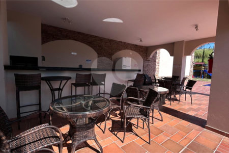 Casa à venda com 4 quartos, sendo 3 suítes, no condomínio Residencial Mont'alcino, Valinhos - SP