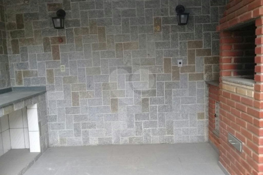 Sobrado à venda com 3 quartos, sendo 1 suíte,  em Horto, São Paulo, SP