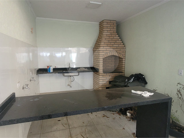 Sobrado à venda com 4 quartos, sendo 2 suítes,  em Vila Irmãos Arnoni, São Paulo, SP