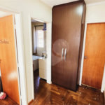 Casa à venda com 4 quartos, sendo 2 suítes, em Jardim Meny, São Roque, SP