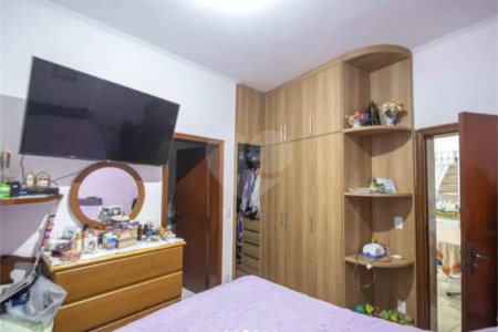 Casa Térrea à venda com 7 quartos em Vila Mazzei, São Paulo, SP