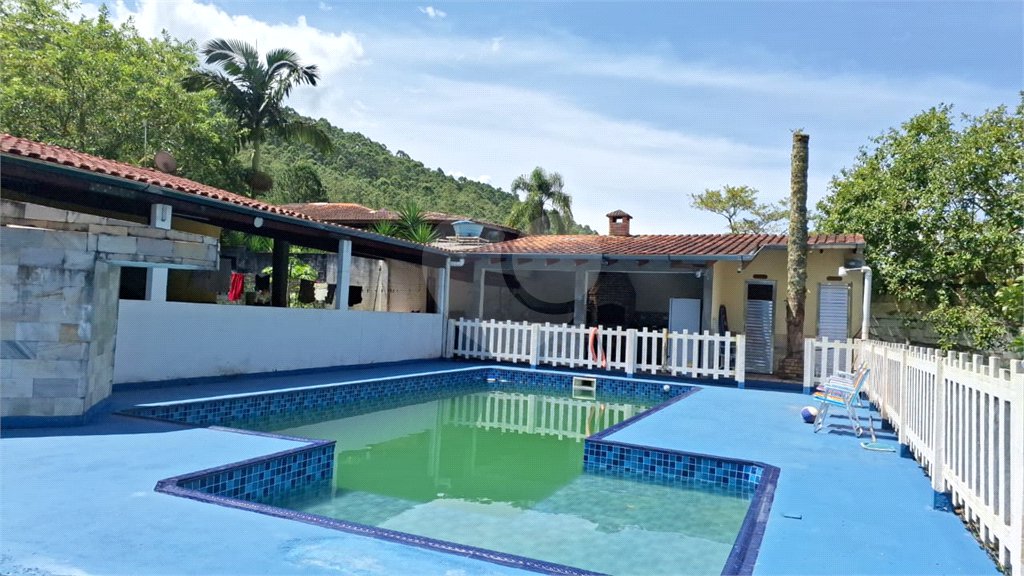 Chácara à venda com 4 quartos, sendo 1 suíte, em Taiaçupeba, Mogi das Cruzes, SP