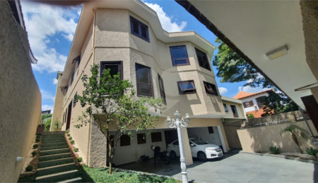 Casa à venda com 4 quartos, sendo 3 suítes,  em Interlagos, São Paulo, SP