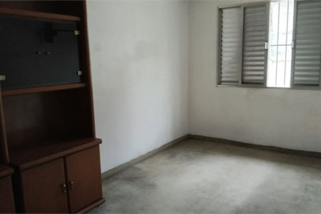 Sobrado à venda com 3 quartos em Jardim Odete, São Paulo, SP