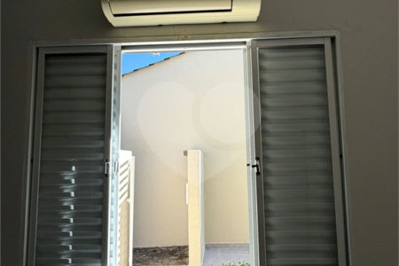 Casa à venda com 3 quartos, sendo 1 suíte, no condomínio Bela Vita, Atibaia - SP