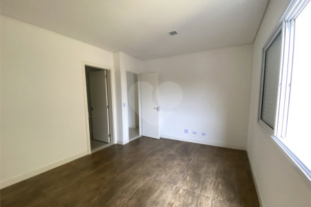 Apartamento à venda com 3 quartos, sendo 1 suíte, em Baeta Neves, São Bernardo do Campo, SP