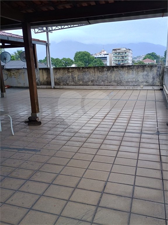 Casa à venda com 5 quartos, sendo 1 suíte, em Bangu, Rio de Janeiro, RJ