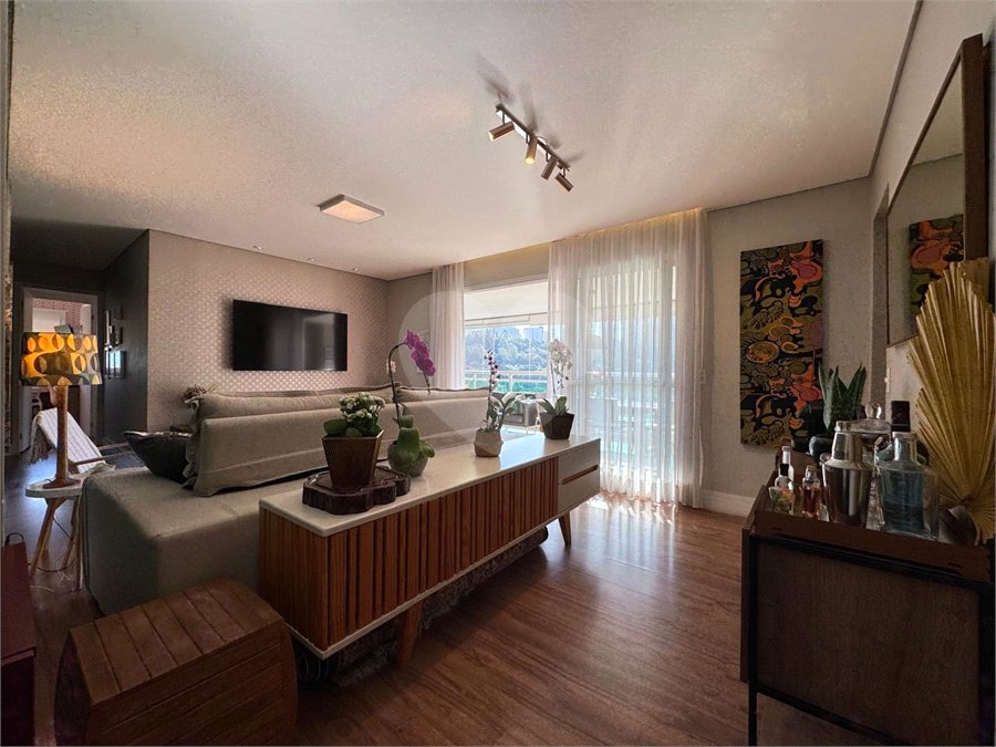 Apartamento à venda com 3 quartos, sendo 1 suíte, em Jardim Caravelas, São Paulo, SP