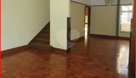 Sobrado à venda com 4 quartos, sendo 1 suíte, em Alto da Lapa, São Paulo, SP