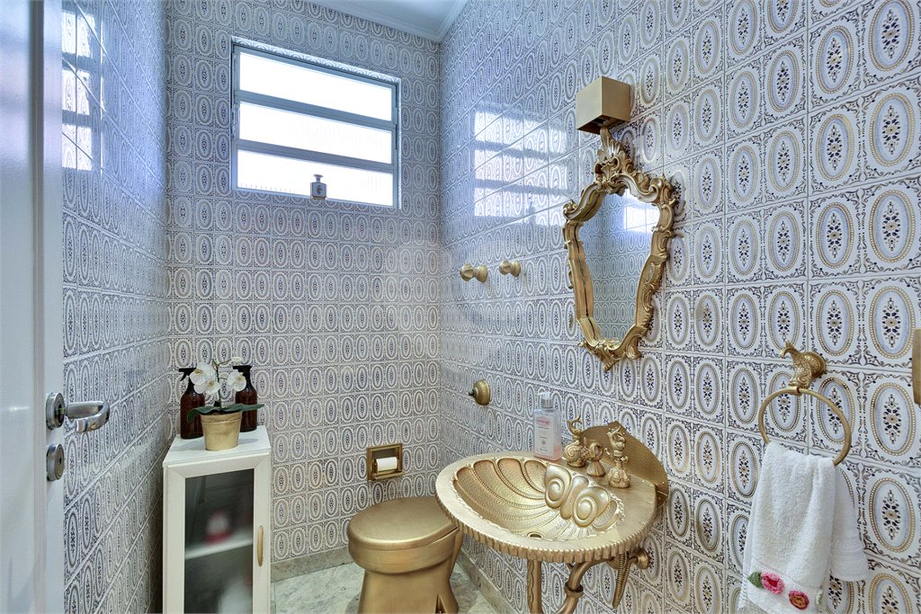 Casa à venda com 4 quartos, sendo 2 suítes, em Granja Julieta, São Paulo, SP