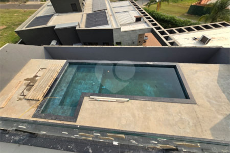 Casa à venda com 4 quartos, sendo 3 suítes, no condomínio Alphaville Nova Esplanada 4, Votorantim - SP