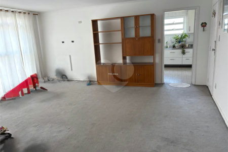 Apartamento à venda com 3 quartos, sendo 1 suíte, em Pinheiros, São Paulo, SP