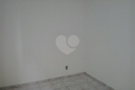 Apartamento à venda com 2 quartos em Vila Perracini, Poá, SP