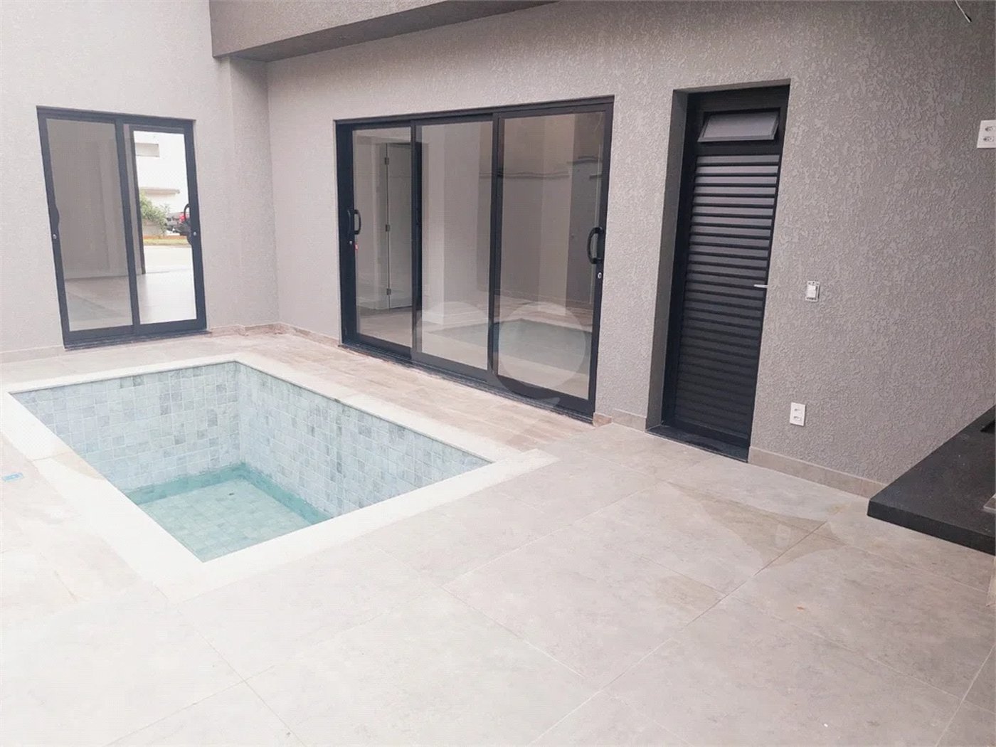 Casa à venda com 3 quartos, sendo 1 suíte, no condomínio São Venancio Granville, Itupeva - SP