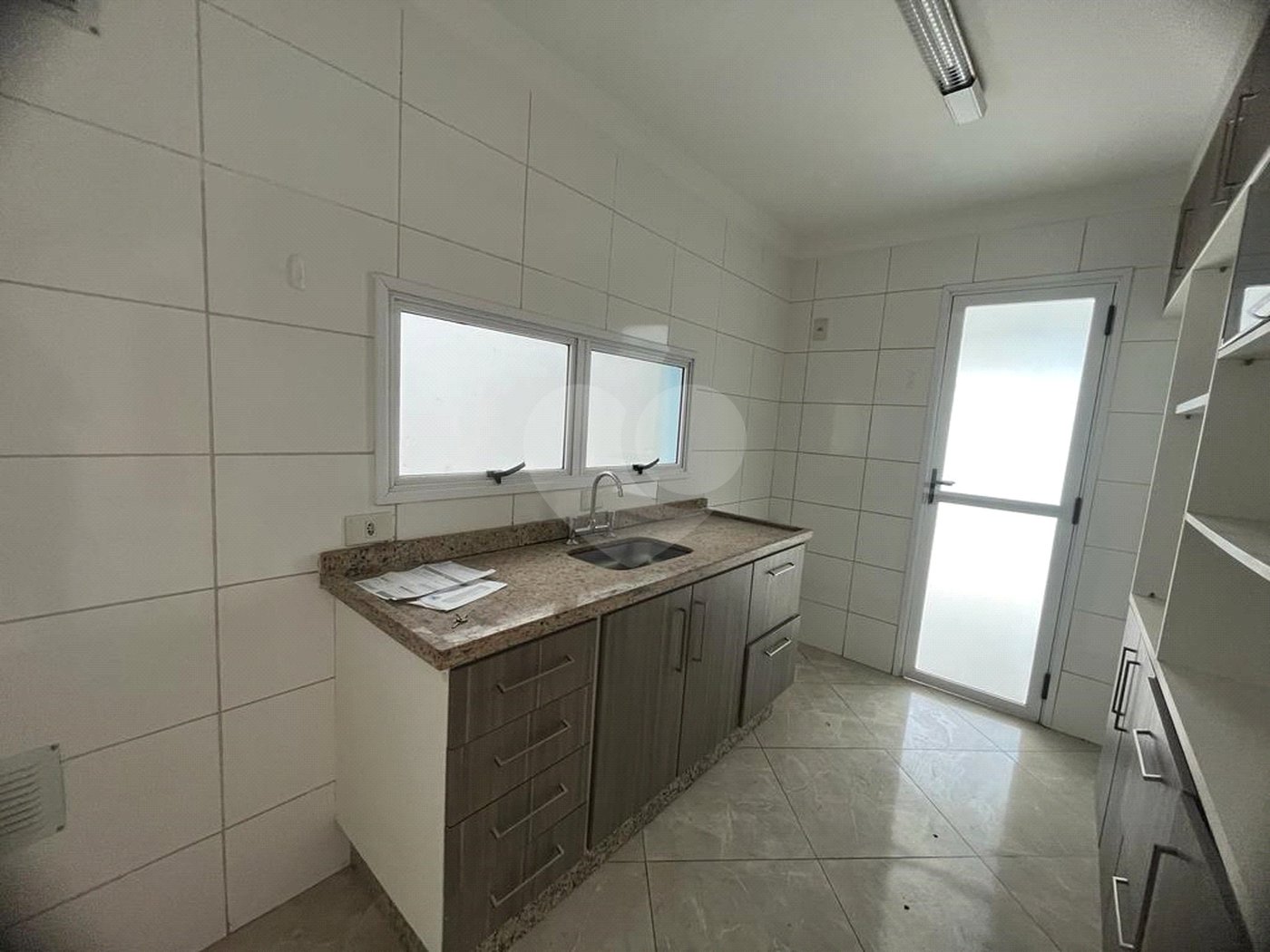 Casa à venda com 3 quartos, sendo 1 suíte, no condomínio Villagio DI Lucca, Sorocaba - SP