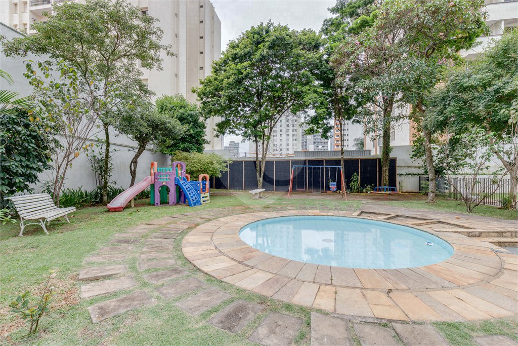 Apartamento à venda com 3 quartos, sendo 1 suíte, em Chácara Santo Antônio (zona Sul), São Paulo, SP