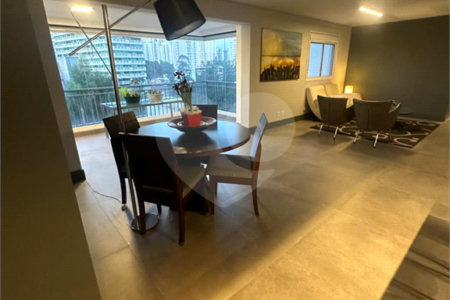 Apartamento à venda com 2 suítes em Jardim Caboré, São Paulo, SP