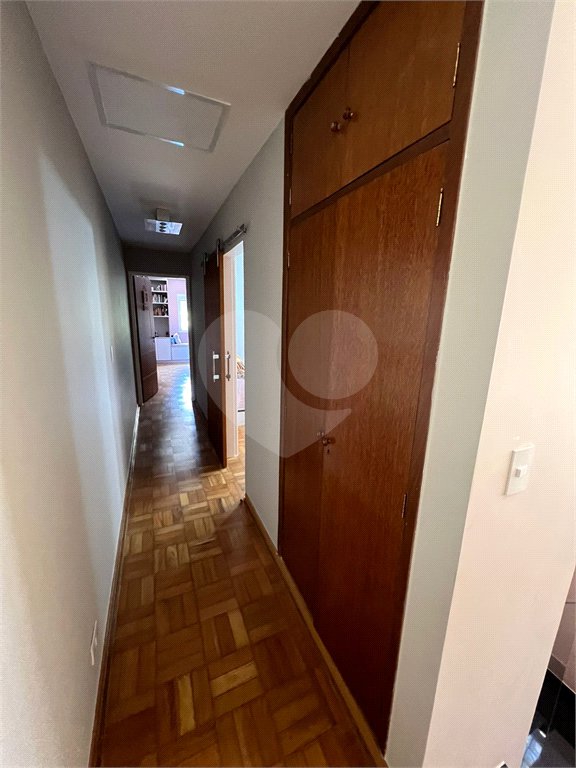 Sobrado à venda com 3 quartos, sendo 1 suíte, em Vila Alexandria, São Paulo, SP