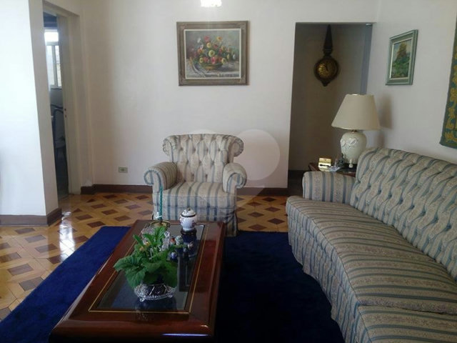 Casa à venda com 5 quartos, sendo 2 suítes,  em Santana, São Paulo, SP
