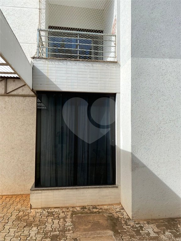 Apartamento à venda com 2 quartos no Centro, Ponta Porã, MS