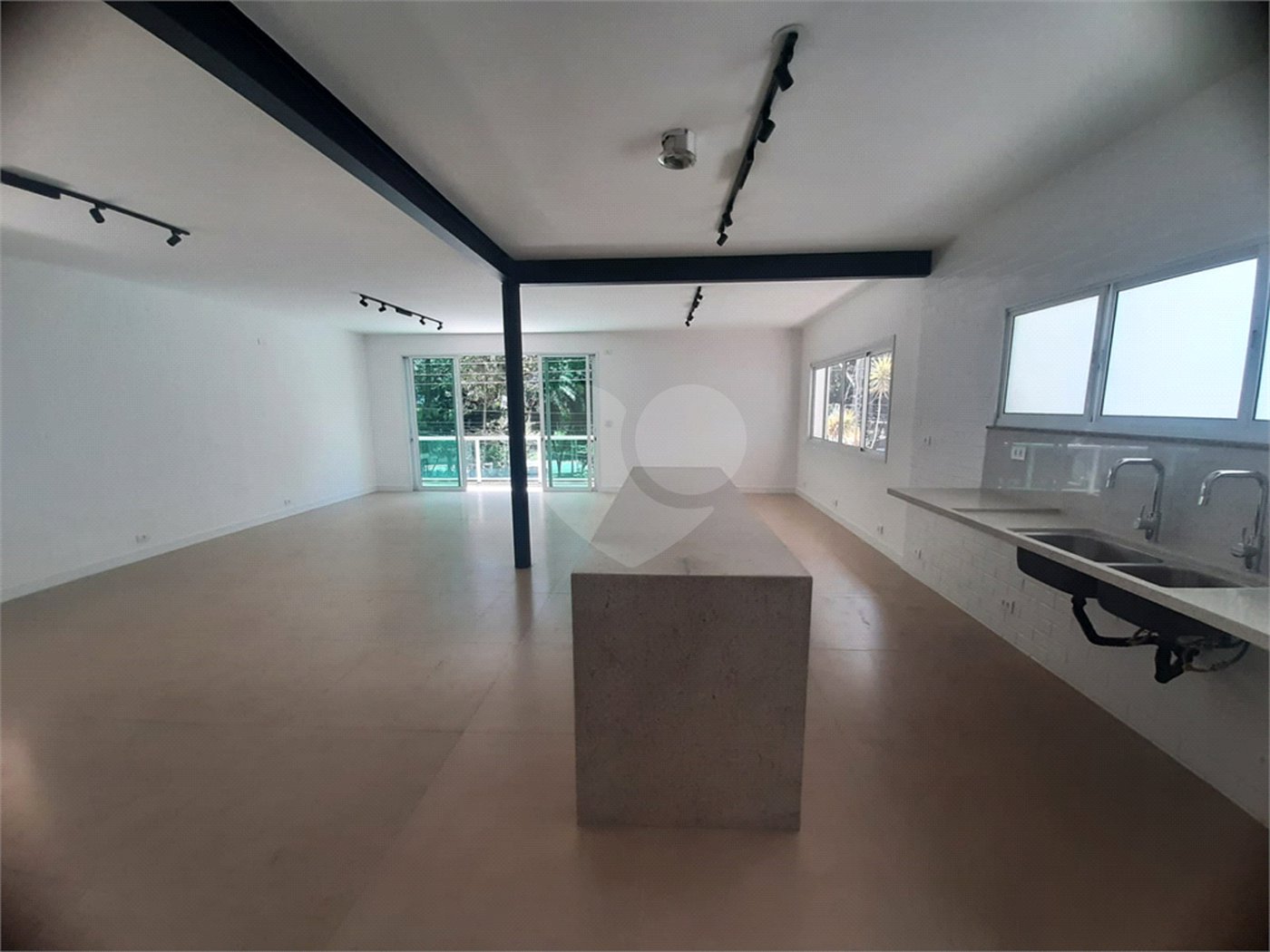 Casa Térrea à venda ou para alugar com 4 suítes em Jardim São Bento, São Paulo, SP