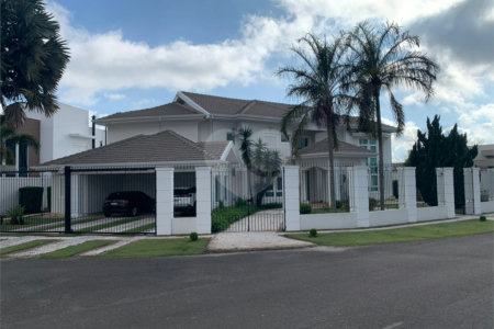 Casa à venda com 5 quartos, sendo 4 suítes, no condomínio Santa Teresa, Itupeva - SP