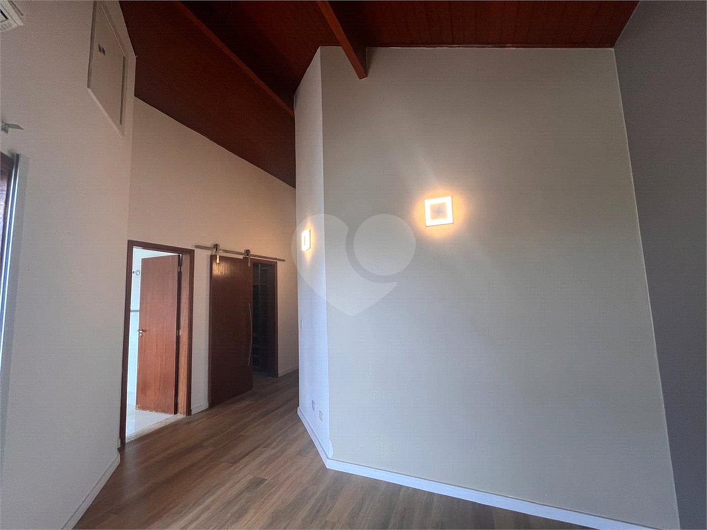 Sobrado à venda com 3 quartos, sendo 1 suíte, em Cidade Parquelandia, Mogi das Cruzes, SP