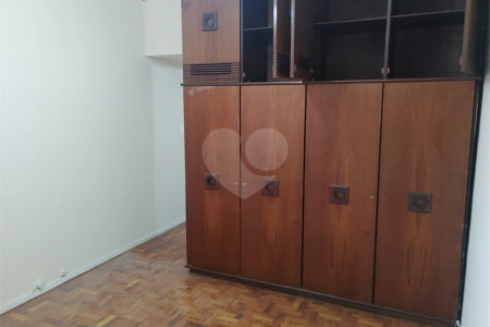 Apartamento à venda com 3 quartos, sendo 1 suíte, em Vila Mariana, São Paulo, SP