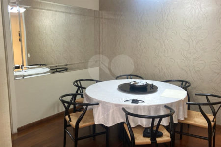 Apartamento à venda com 3 quartos, sendo 1 suíte, em Jardim Marajoara, São Paulo, SP