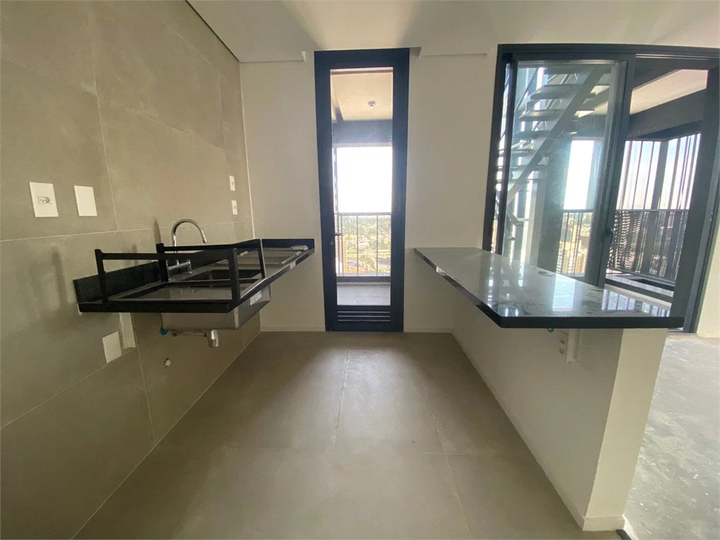 Apartamento à venda com 3 suítes em Jardim das Acácias, São Paulo, SP
