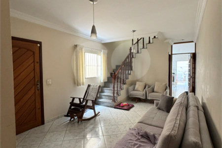 Casa à venda com 3 quartos, sendo 1 suíte, em Vila Constança, São Paulo, SP