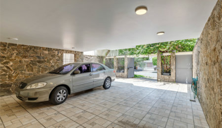 Casa à venda com 3 quartos, sendo 1 suíte,  em Granja Julieta, São Paulo, SP