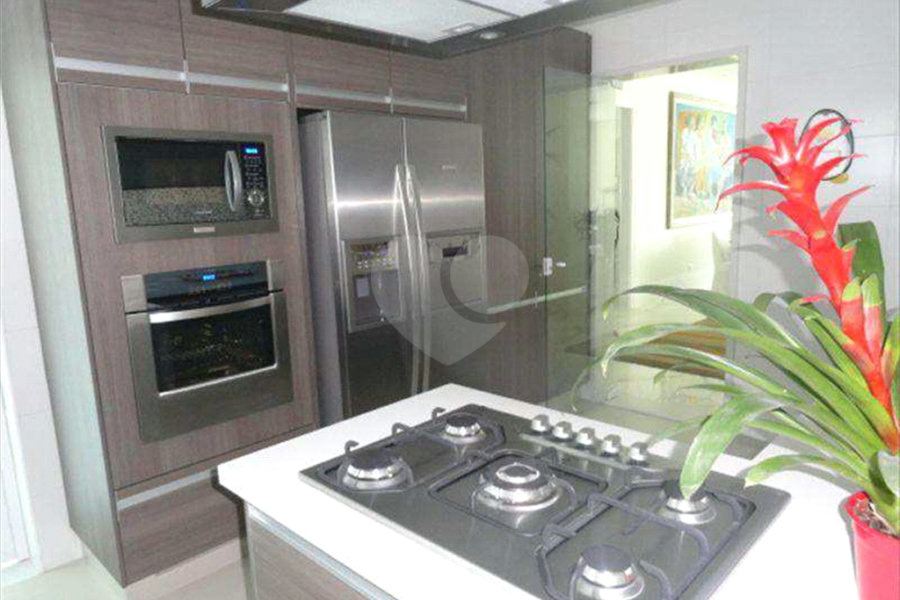 Apartamento à venda com 3 suítes em Jardim Virgínia, Guarujá, SP
