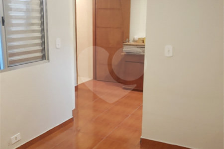 Sobrado à venda com 3 quartos, sendo 1 suíte, em Jardim Helga, São Paulo, SP